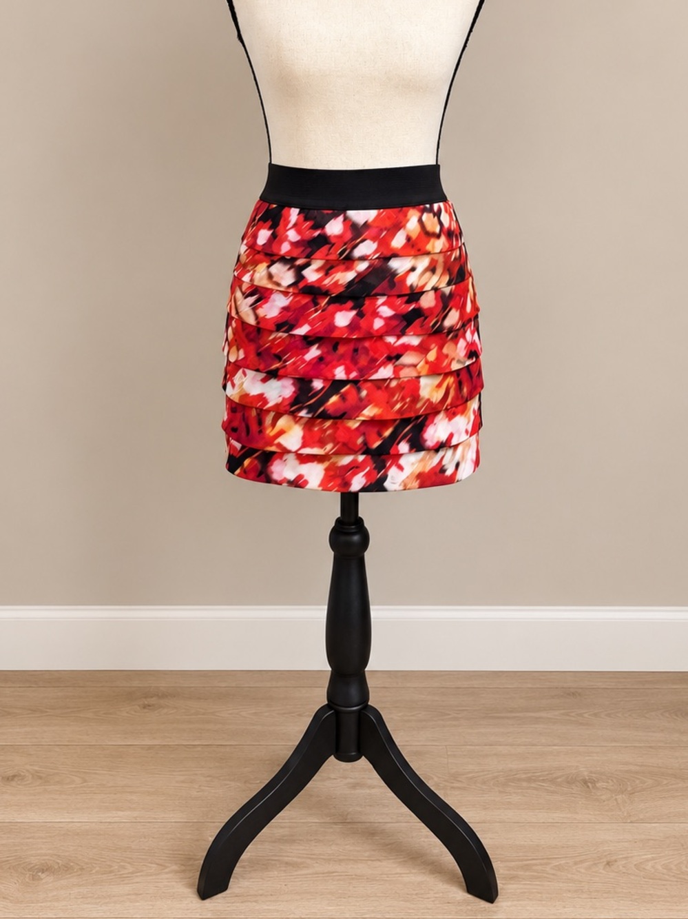 Guess Abstract Print Tiered Mini Skirt XS
